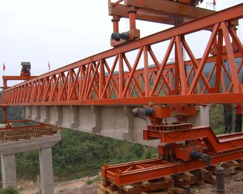 雙導(dǎo)梁架橋機在架設(shè)過程中的安全控制