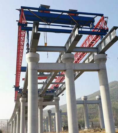 架橋機(jī)縱向空載前移就位的過(guò)程