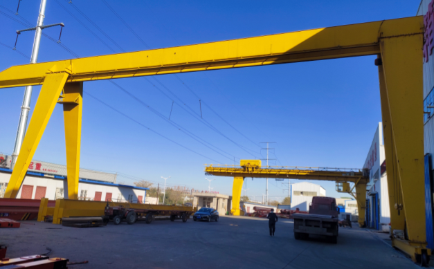 MH型電動葫蘆門式起重機現(xiàn)場制作照片