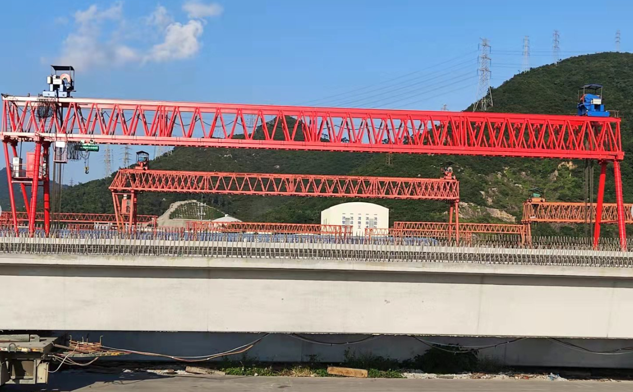 龍門吊怎么預(yù)防惡劣天氣的來襲？龍門吊都需要做好哪些準(zhǔn)備工作？